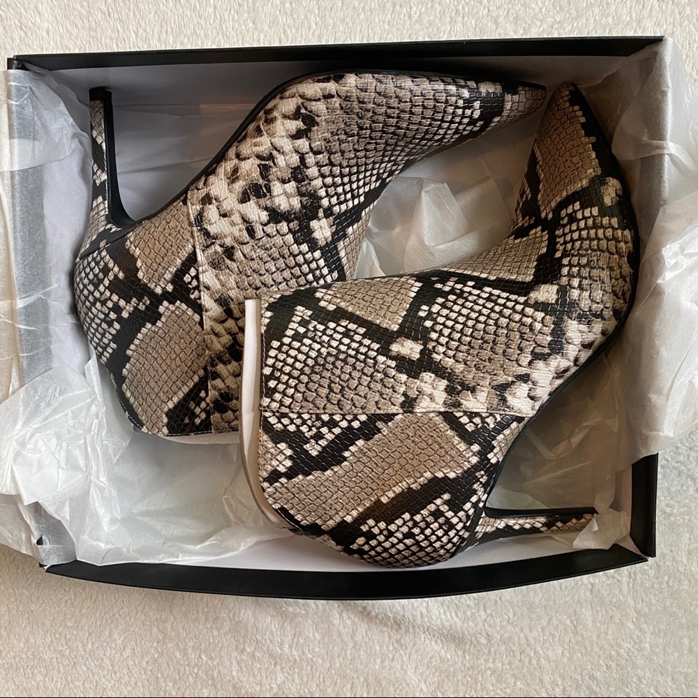 NEW Nine West Finny Skinny Heel Snakeskin Boot - Picture 4 of 9